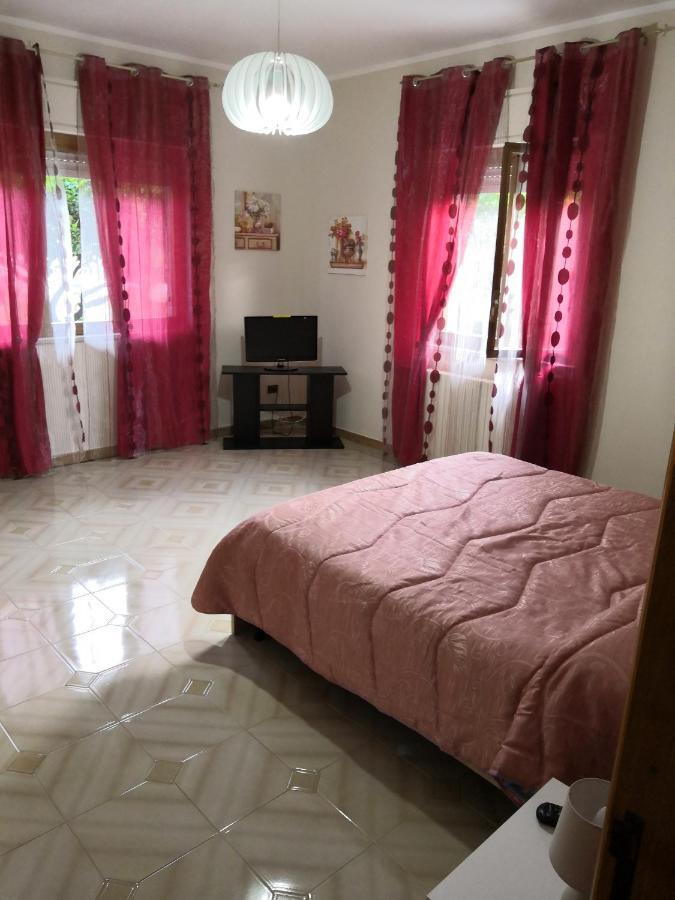 Case Vacanze Le Rose Кампофеліче-ді-Роччелла Екстер'єр фото